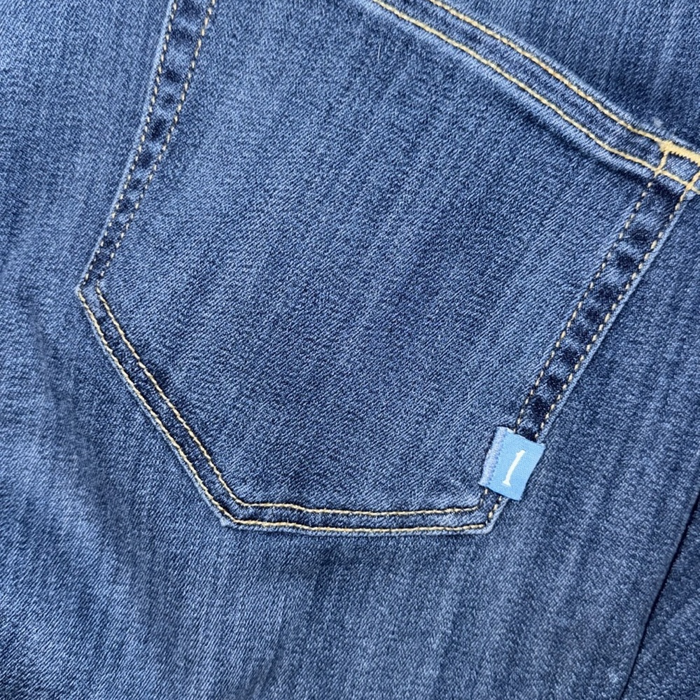 Size 29 1 Denim Skinny Blue Jeans. Super cute and stretchy. Made in Mexico - Picture 4 of 8